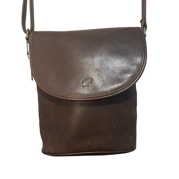 Ellington Vintage Leather Adjustable Strap Crossbody Bag Unisex Dark Brown - Picture 3 of 14